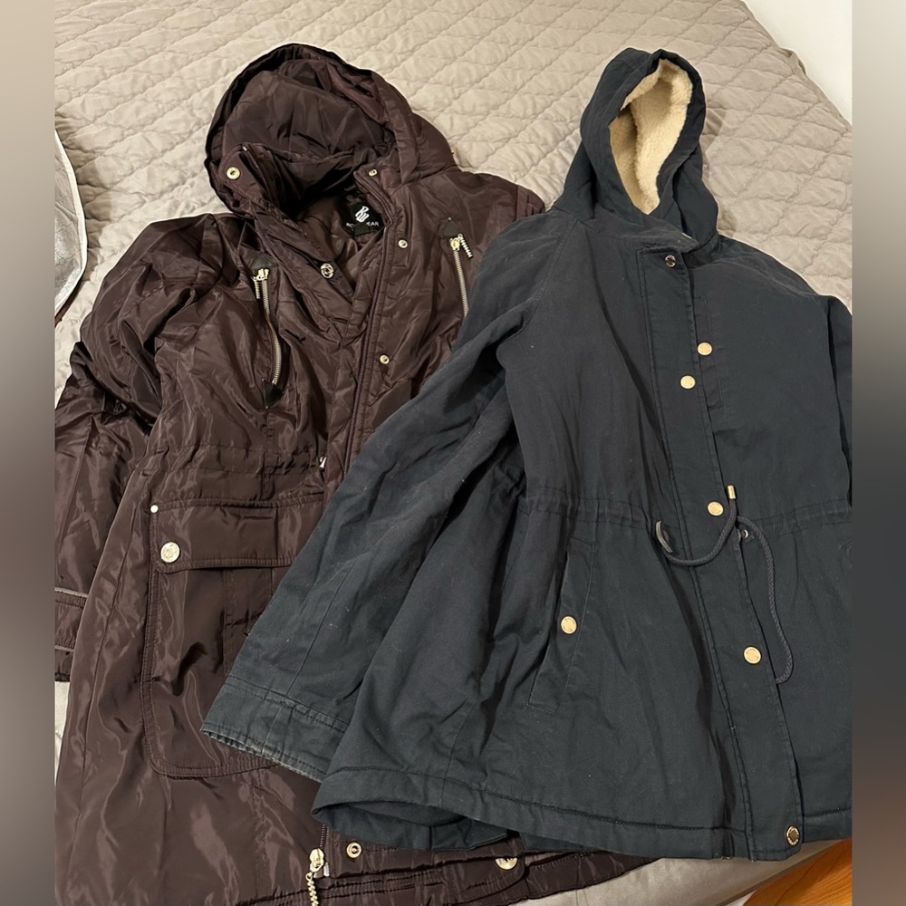 Bundle of two coats 🧥 brown and black size M